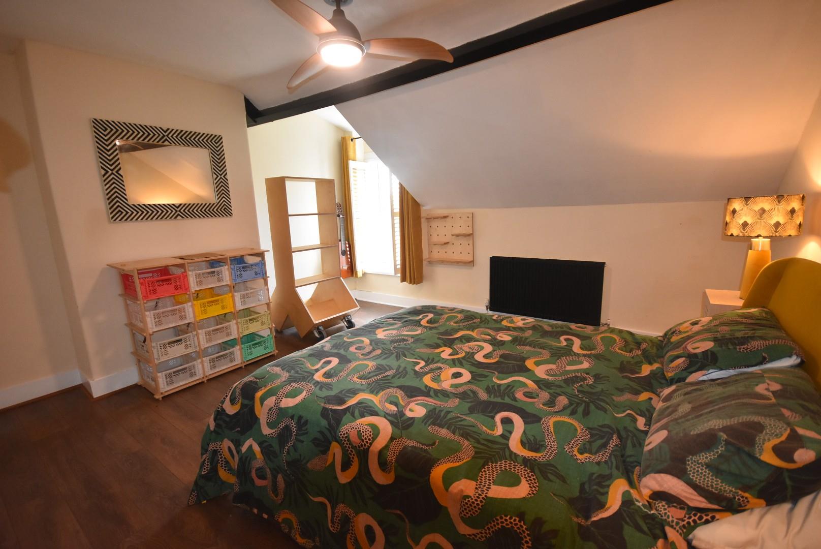 Second Floor Flat 27, Plymouth Road, Penarth, Vale Of Glamorgan, CF64 3DA
